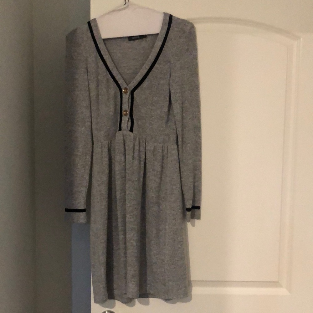 Theme Long sleeve Gray Dress Size Small